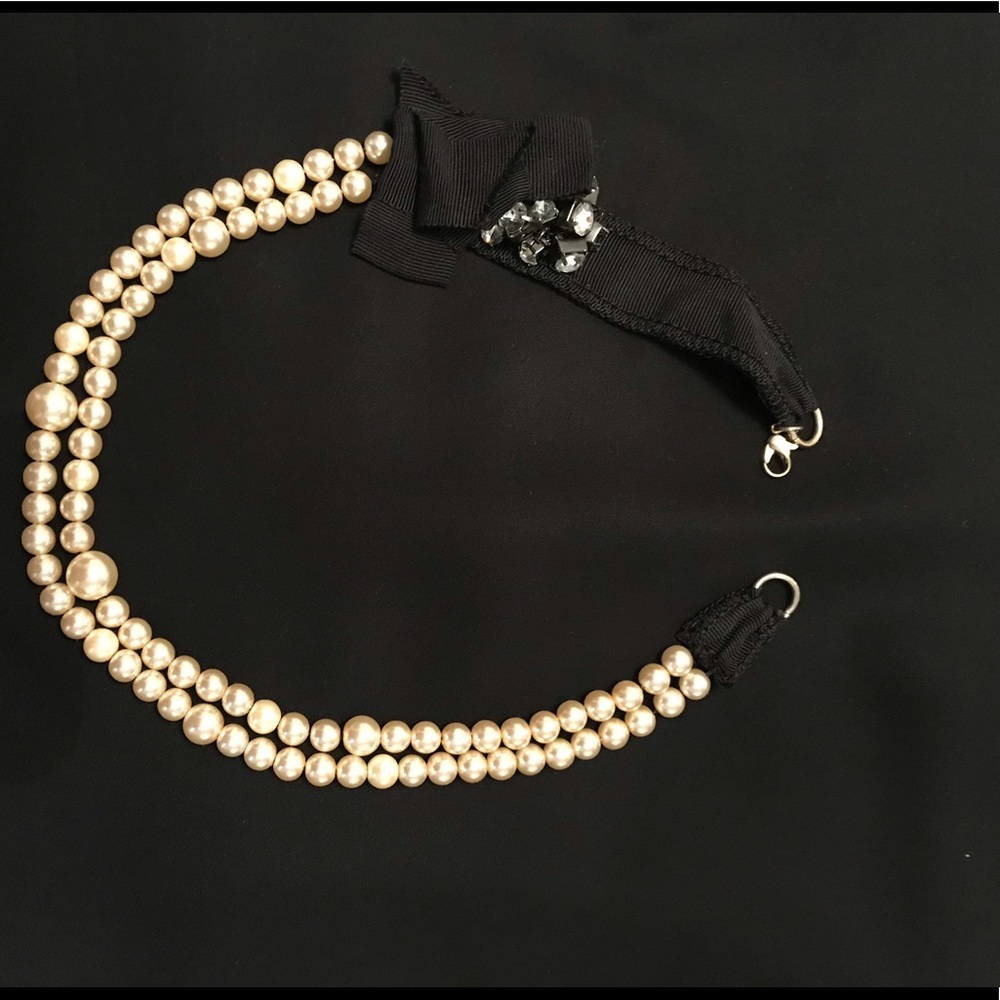 Faux Pearl Ribbon Necklace